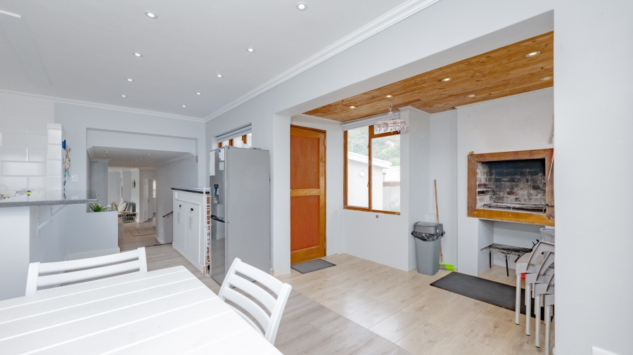 3 Bedroom Property for Sale in Agulhas Western Cape